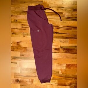Fabletics Women’s Scrubs Burgundy Joggers